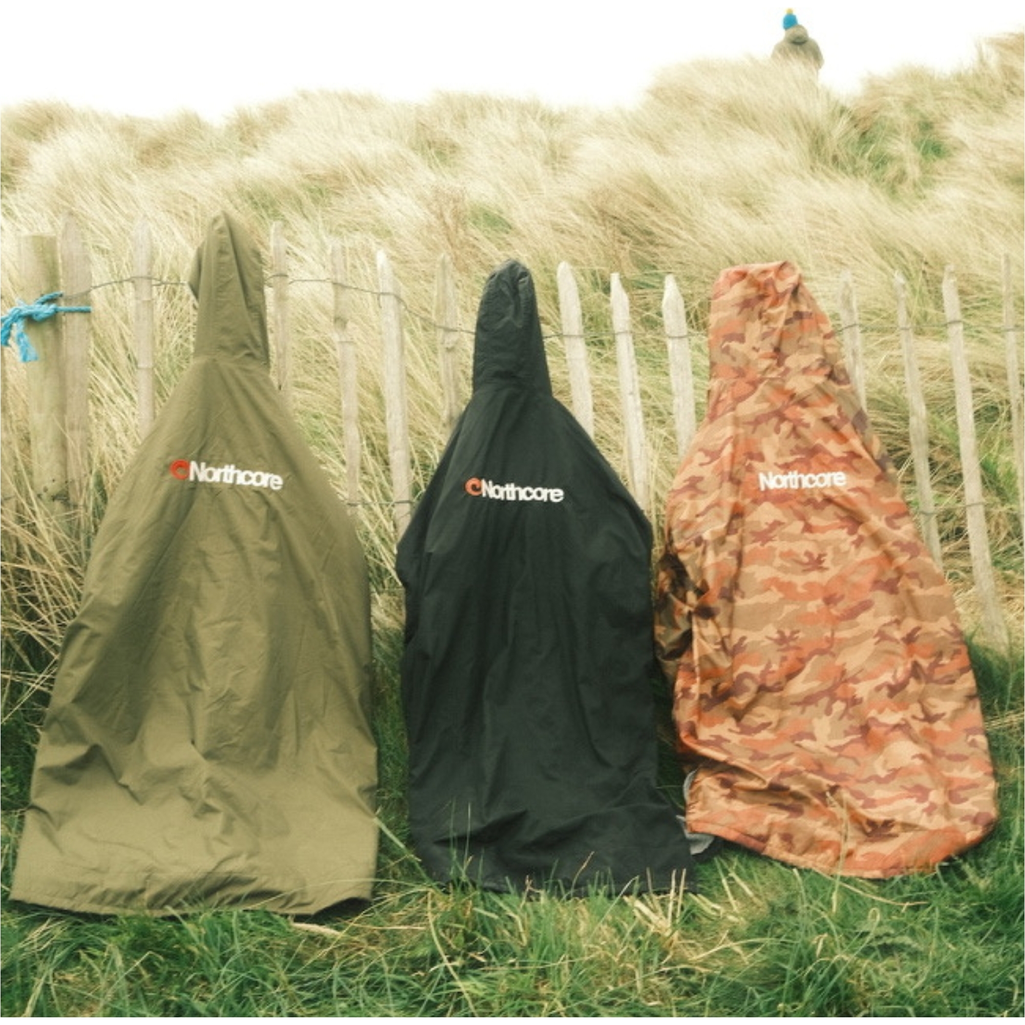 2025 Northcore Beach Basha Sport Long Sleeve Changing Robe / Poncho NOCO24N - Sage